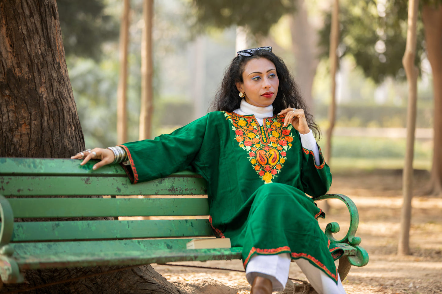 Embroided Dark-green Kashmiri Pheran