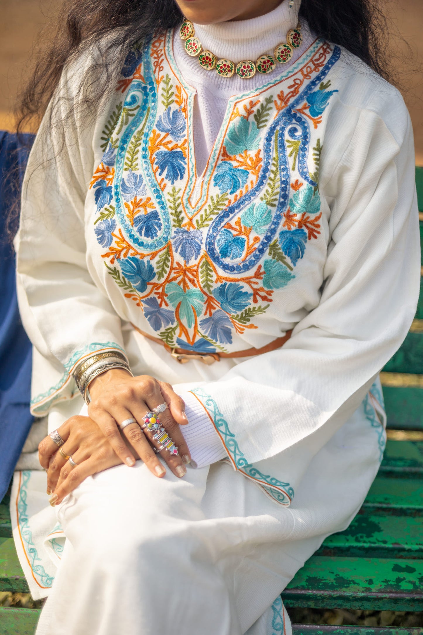 Embroided White Kashmiri Pheran