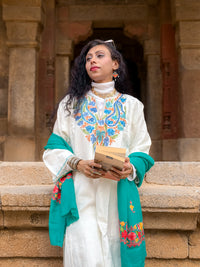 Embroided White Kashmiri Pheran