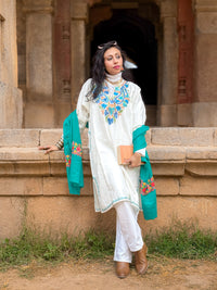 Embroided White Kashmiri Pheran
